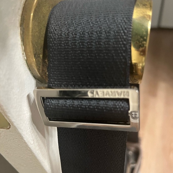 Collectible Seat 💺 belt purse made by Harvey’s - Picture 6 of 6